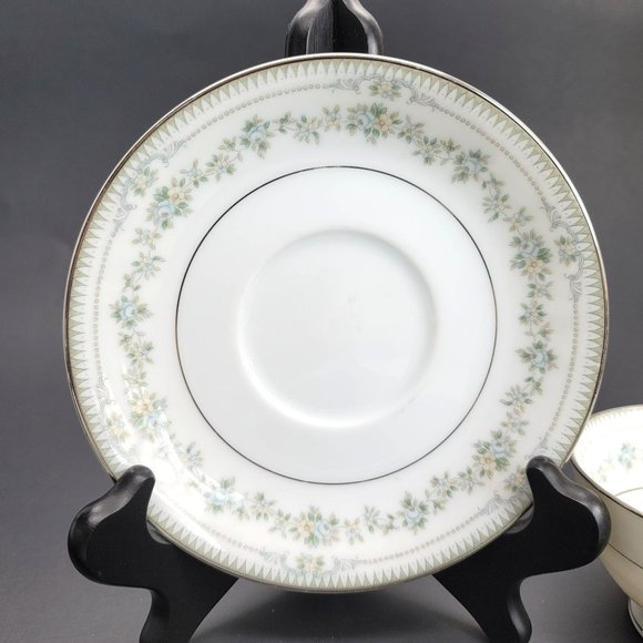 Noritake Norwood Tea Cups and Saucers Set of 3 White Silver Floral Japan Cr157 - Picture 5 of 10